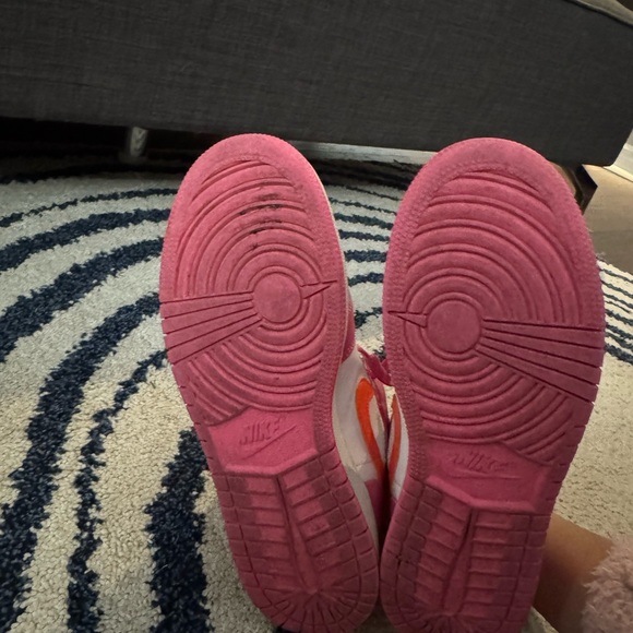 Nike air Jordan Pink and Orange Sneakers - Picture 3 of 4